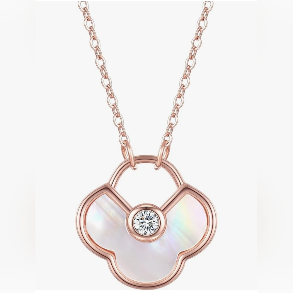 Clover Shaped Rose Gold Plated S925 Shell Necklace With Moissanite Stone
